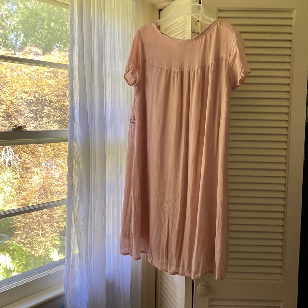 Short sleeved dress with floral embroidery from Knox Rose - Picture 2 of 5